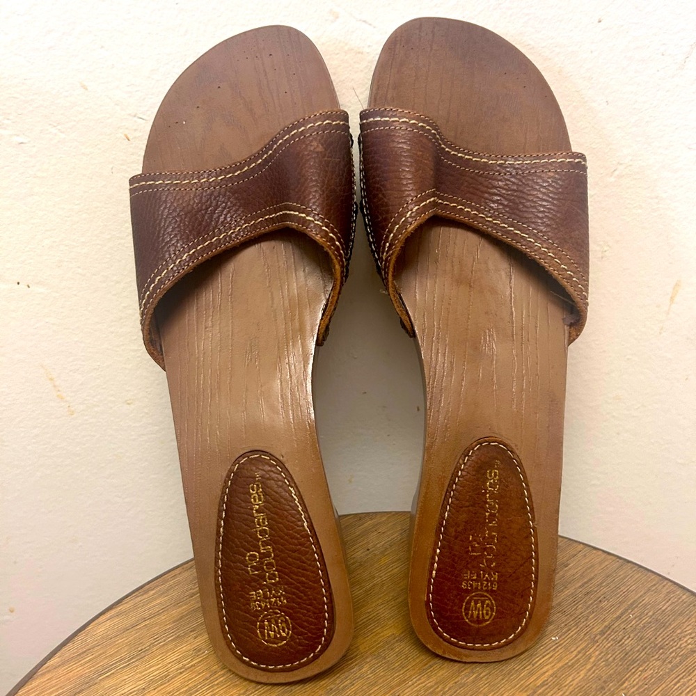 No Boundaries Heeled Clog Sandals Open Toe Brown  Leather Women's Size 9.5